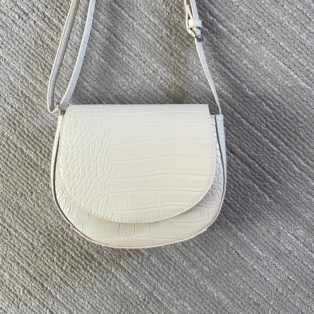 Cream shoulder purse